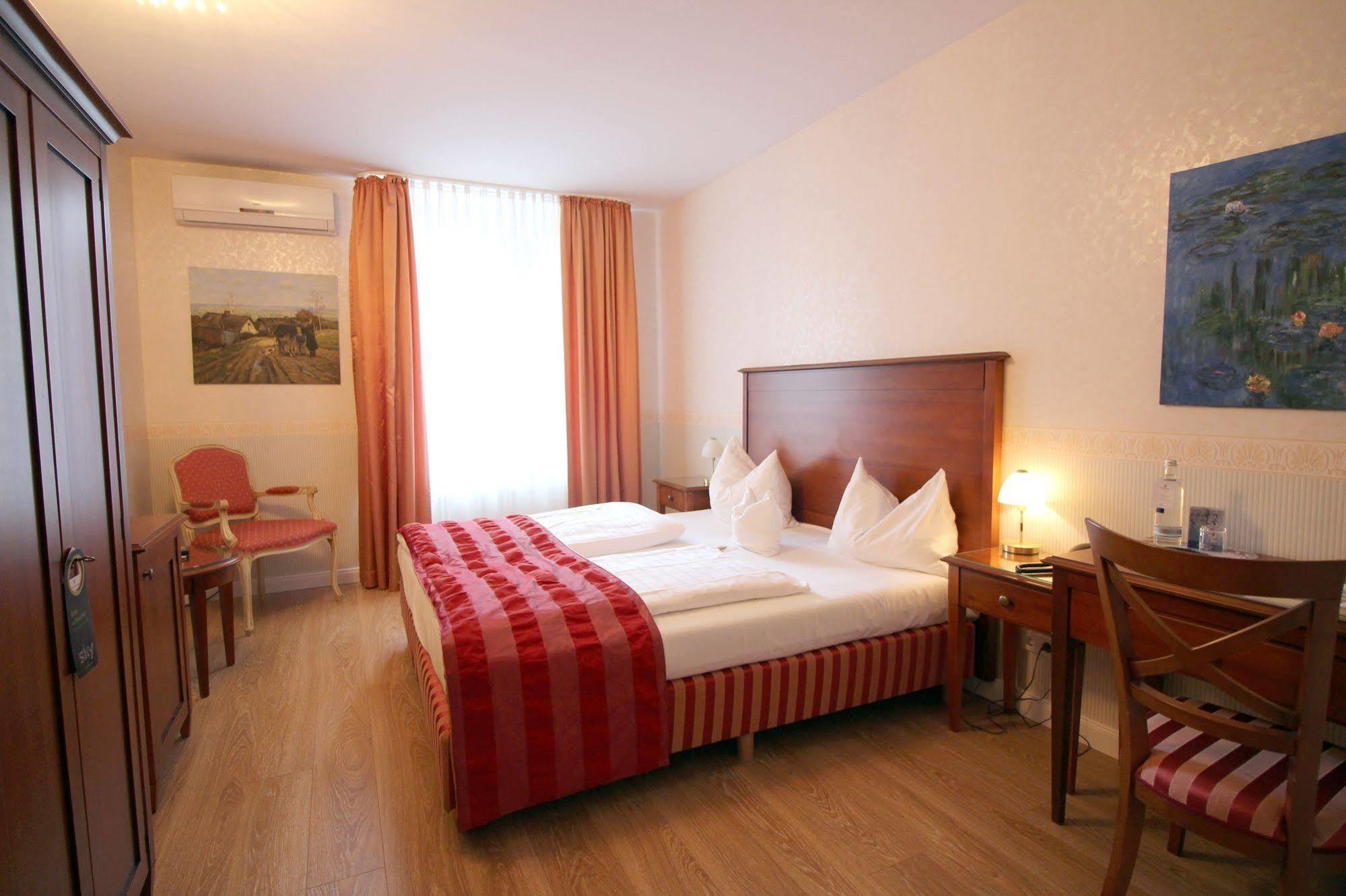 Hotel Am Muehlenteich Schwelm Exterior photo